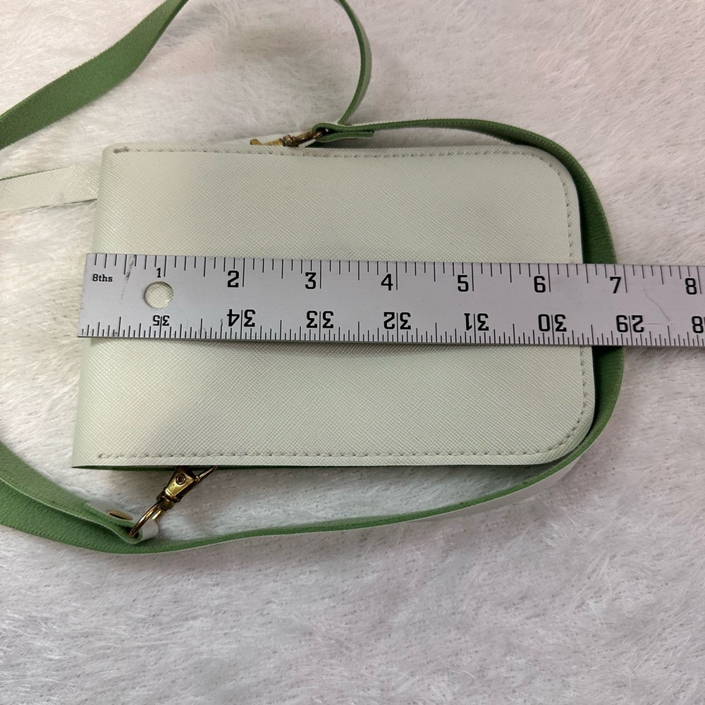 Cream Crossbody Bag with Flap Closure and Minimalist Design💚 - Picture 6 of 9